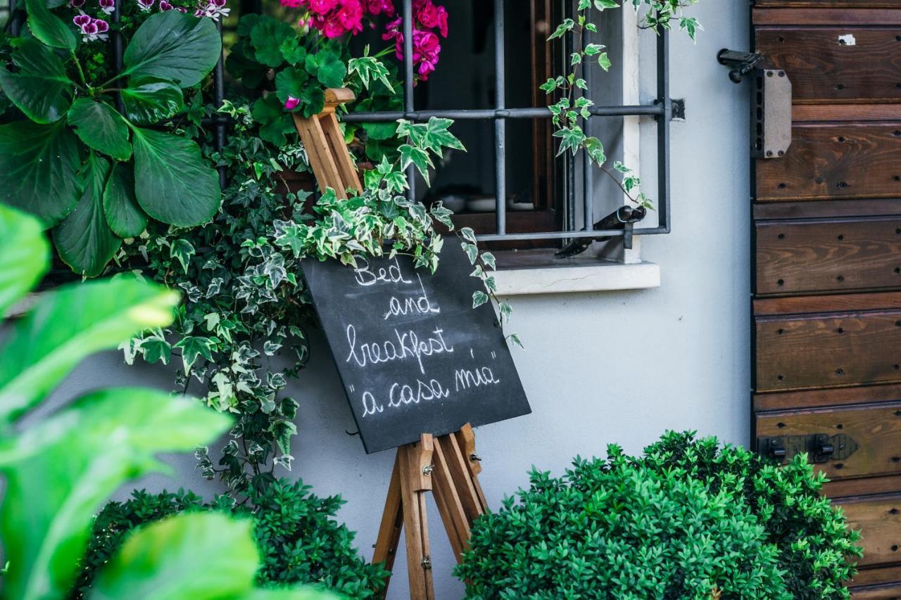 A Casa Mia Bed and Breakfast Bagnolo San Vito Exteriör bild